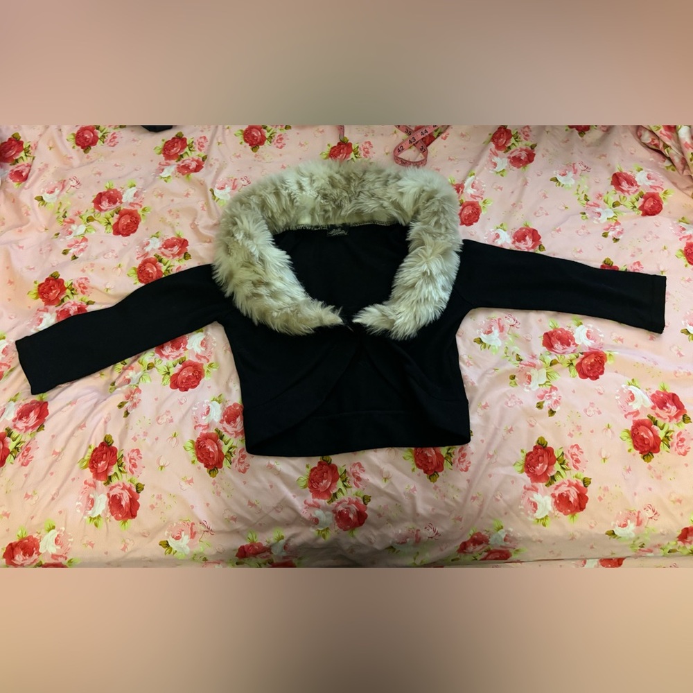 Rocksteady black with fake fur medium cardigan